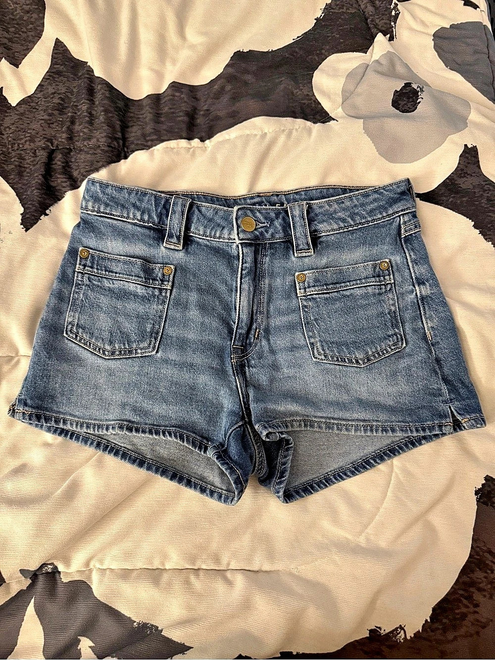American Eagle Denim Jean Shorts Blue Size 2 Like New